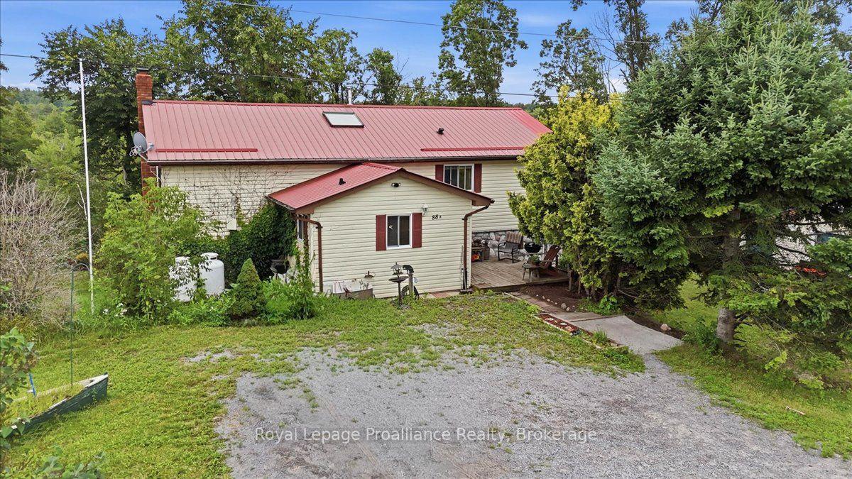 Photo 2 of 88 A Price Road, Tweed, Elzevir (Twp) — HOMEH