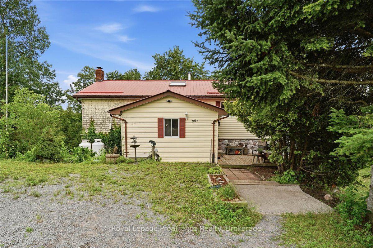 Photo 35 of 88 A Price Road, Tweed, Elzevir (Twp) — HOMEH
