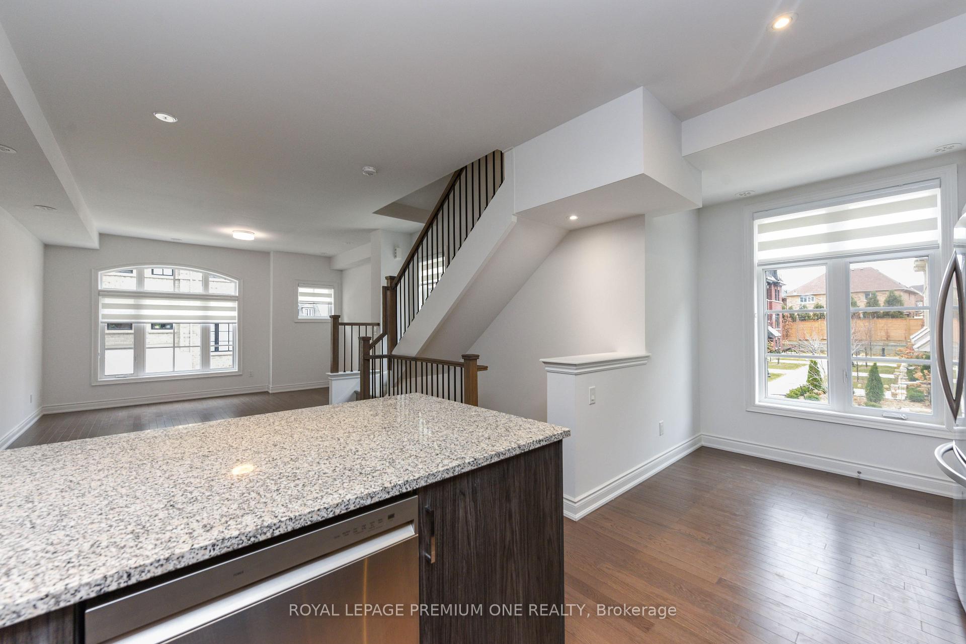 Photo 32 of Unit 305, 38 Earlington Avenue, Etobicoke, Kingsway South — HOMEH