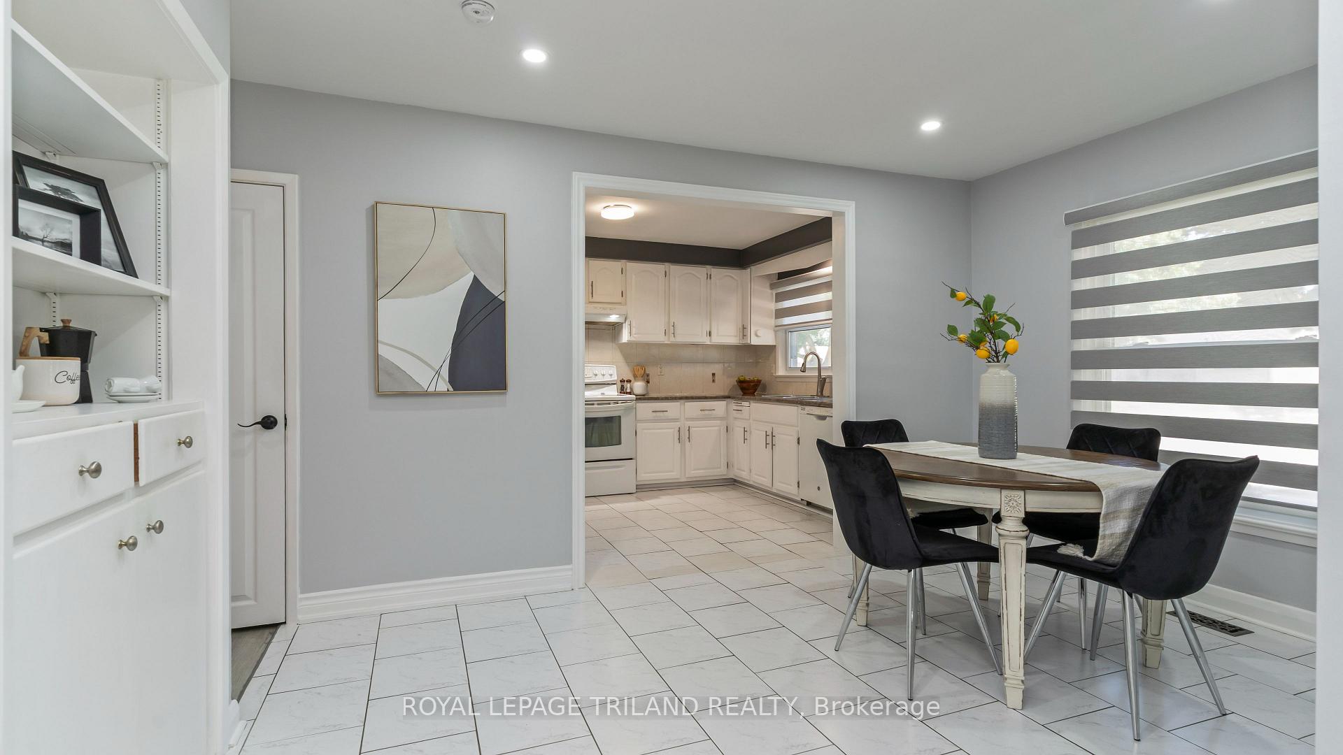 Photo 8 of 171 Dawn Drive, London, East H — HOMEH