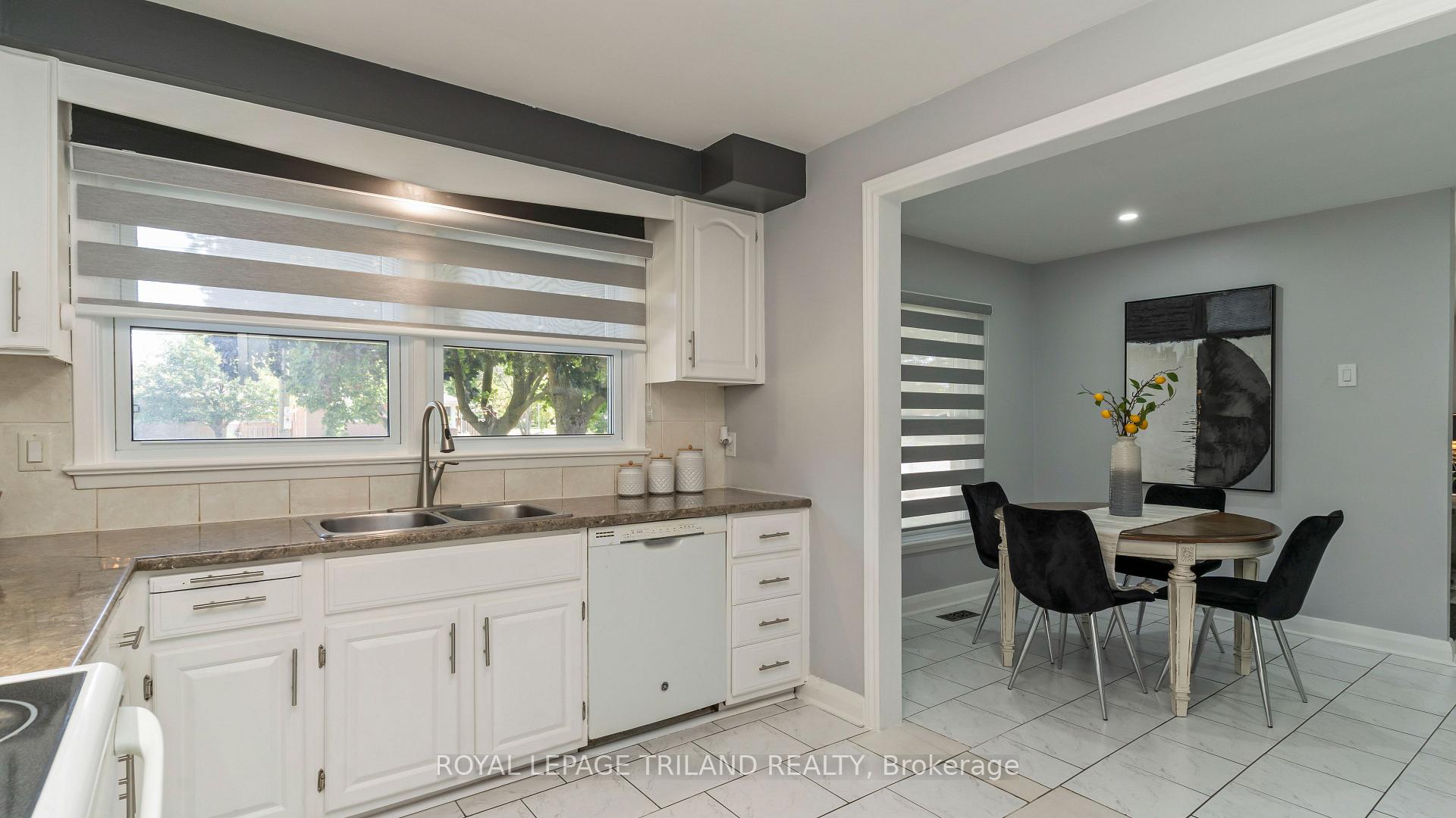 Photo 14 of 171 Dawn Drive, London, East H — HOMEH