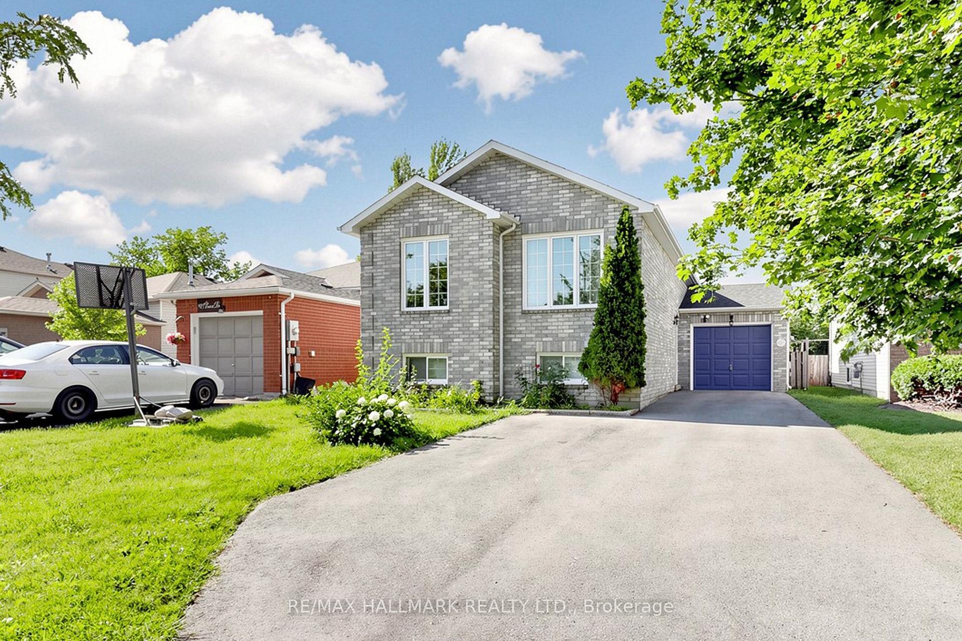 Photo 2 of 90 Barre Drive, Barrie, Painswick North — HOMEH