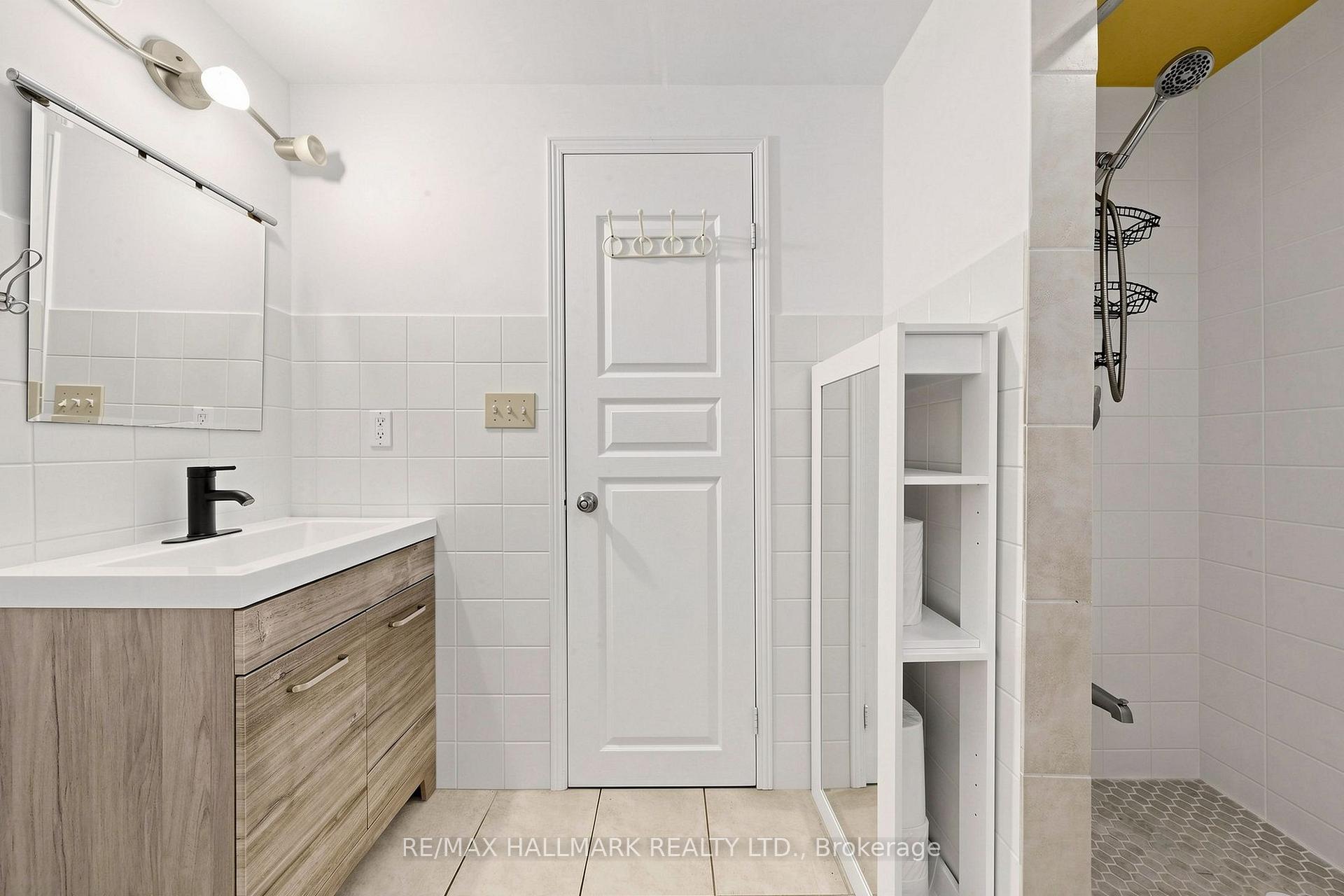 Photo 20 of 90 Barre Drive, Barrie, Painswick North — HOMEH