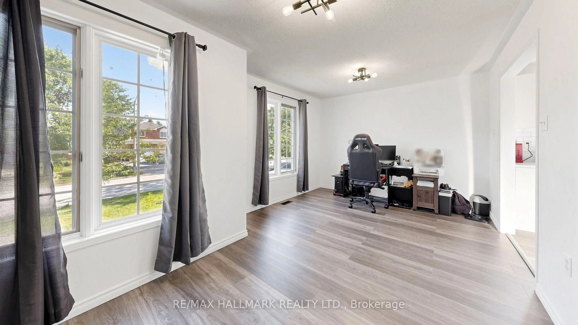 Photo 8 of 90 Barre Drive, Barrie, Painswick North — HOMEH