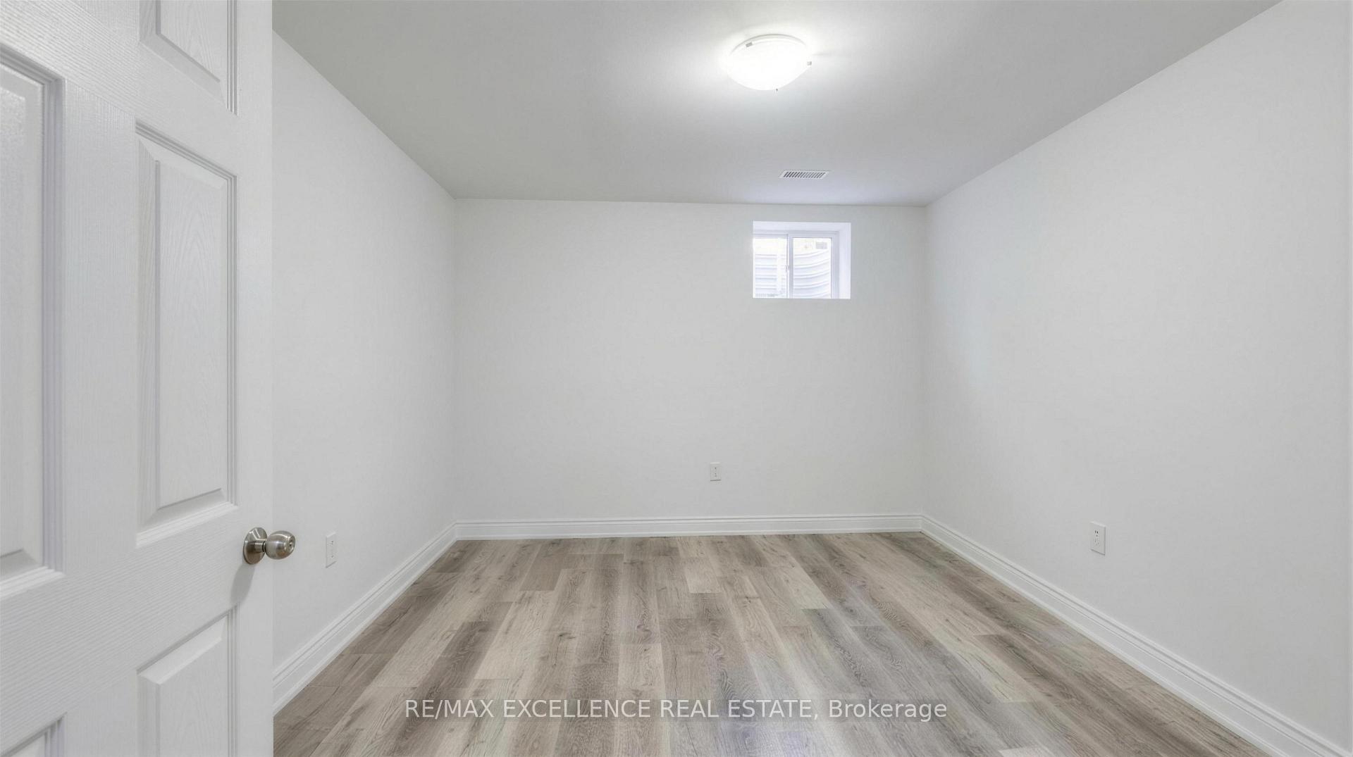 Photo 4 of Unit Bsmnt, 23 Mincing Trail, Brampton, Northwest Brampton — HOMEH