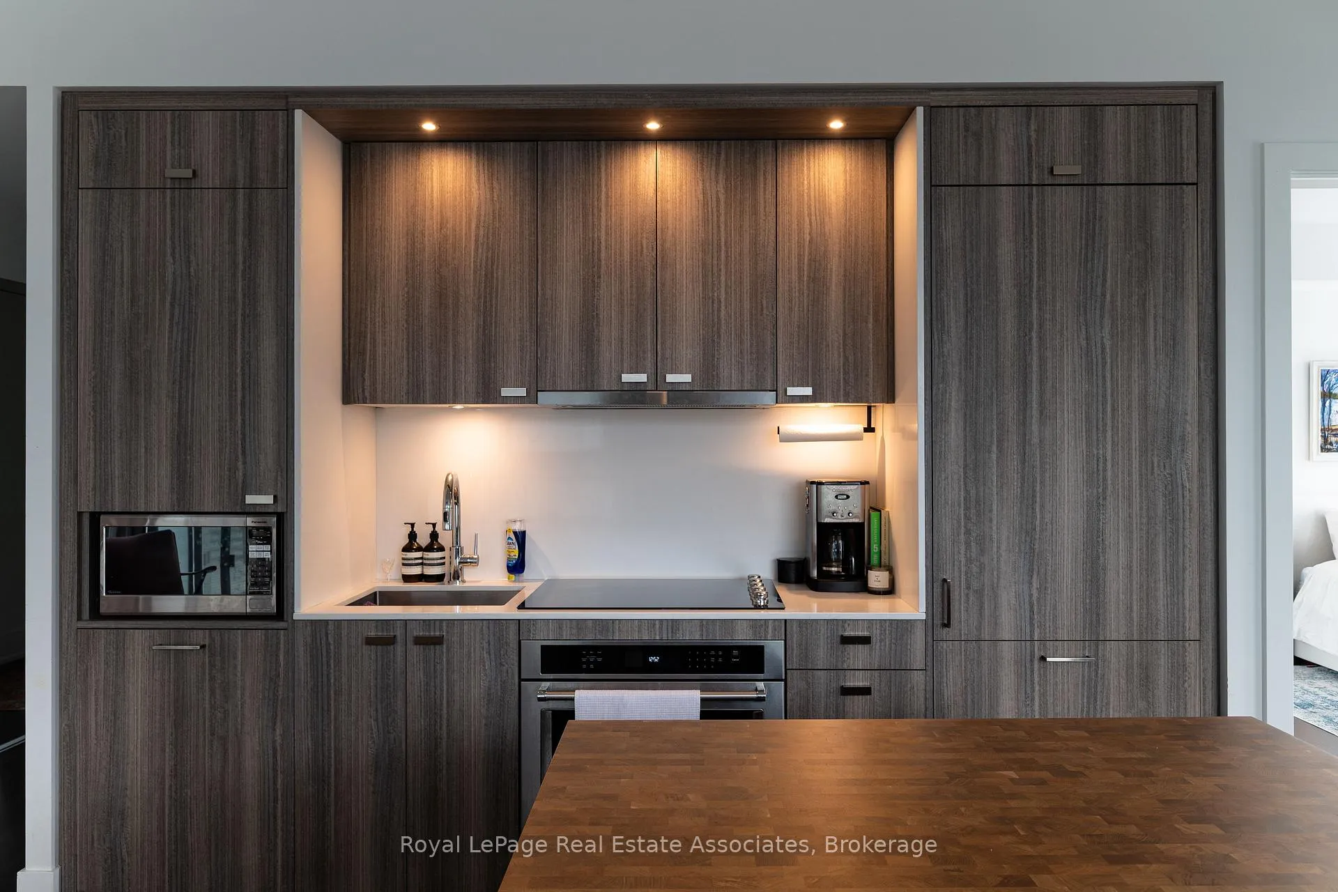 Photo 3 of Unit 1206, 480 Front Street W, Toronto, Waterfront Communities — HOMEH