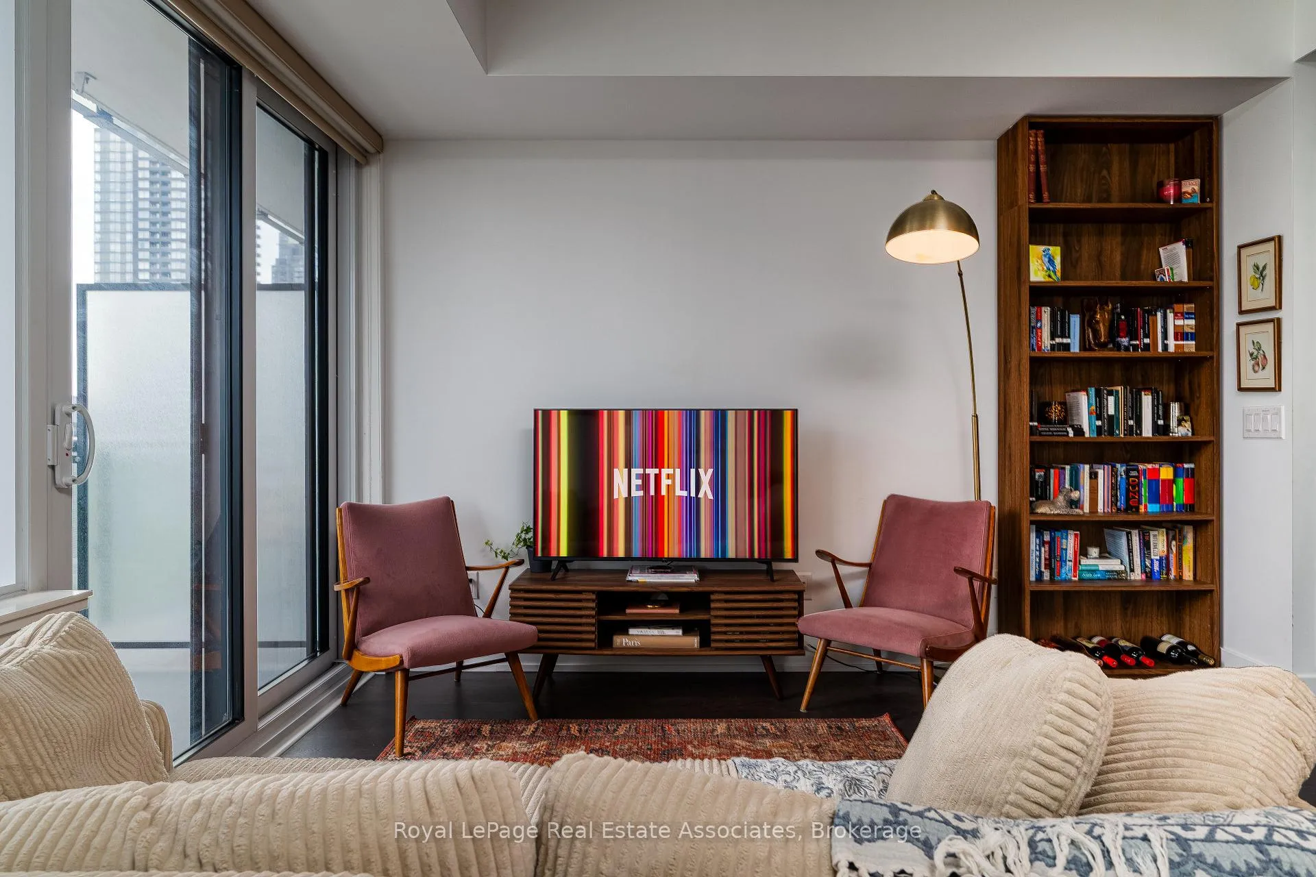 Photo 5 of Unit 1206, 480 Front Street W, Toronto, Waterfront Communities — HOMEH