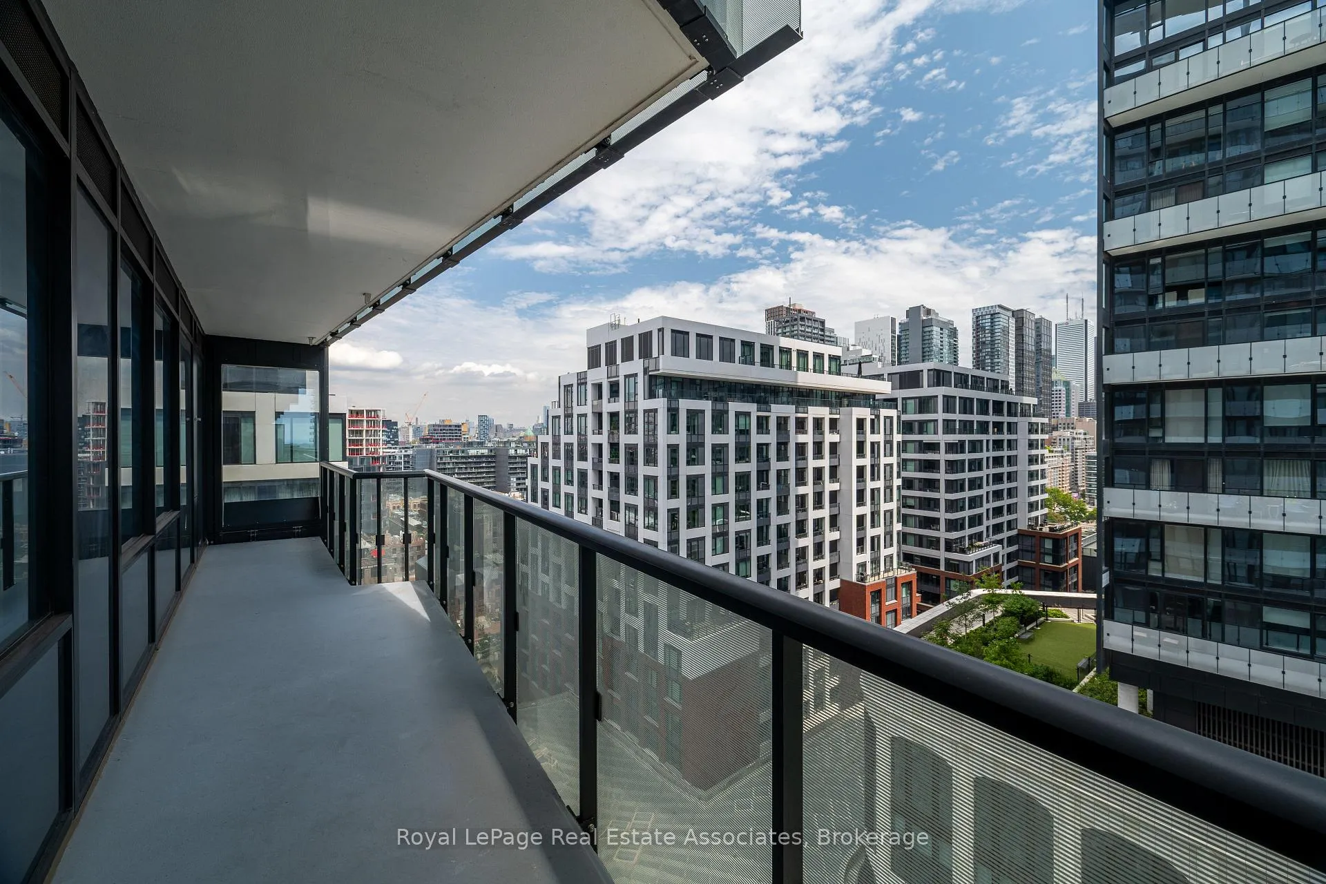 Photo 7 of Unit 1206, 480 Front Street W, Toronto, Waterfront Communities — HOMEH