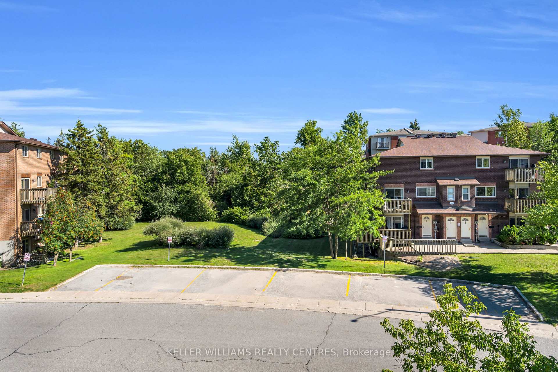 Photo 35 of Unit 2, 22 Meadow Lane, Barrie, Ardagh — HOMEH