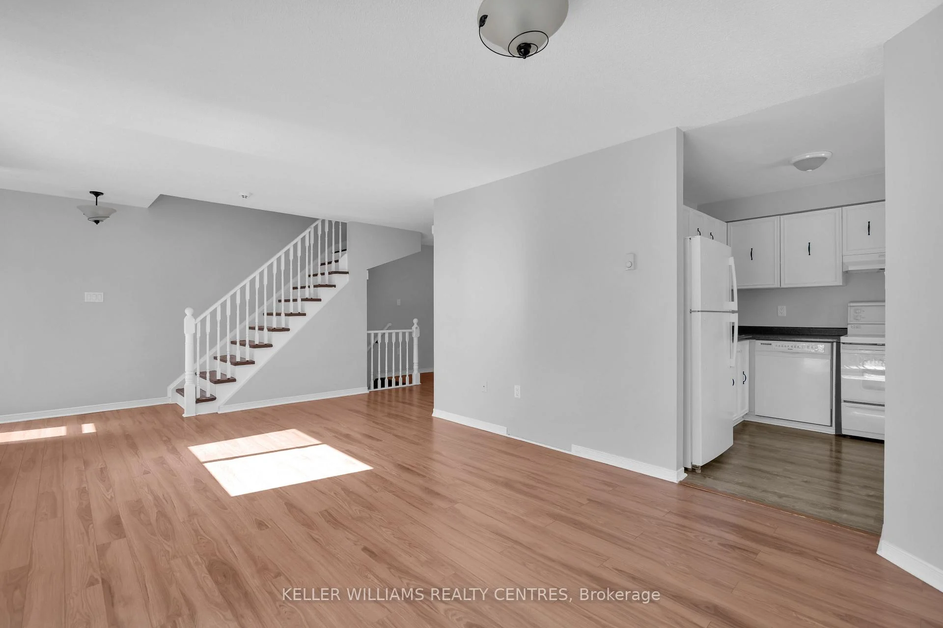 Photo 12 of Unit 2, 22 Meadow Lane, Barrie, Ardagh — HOMEH