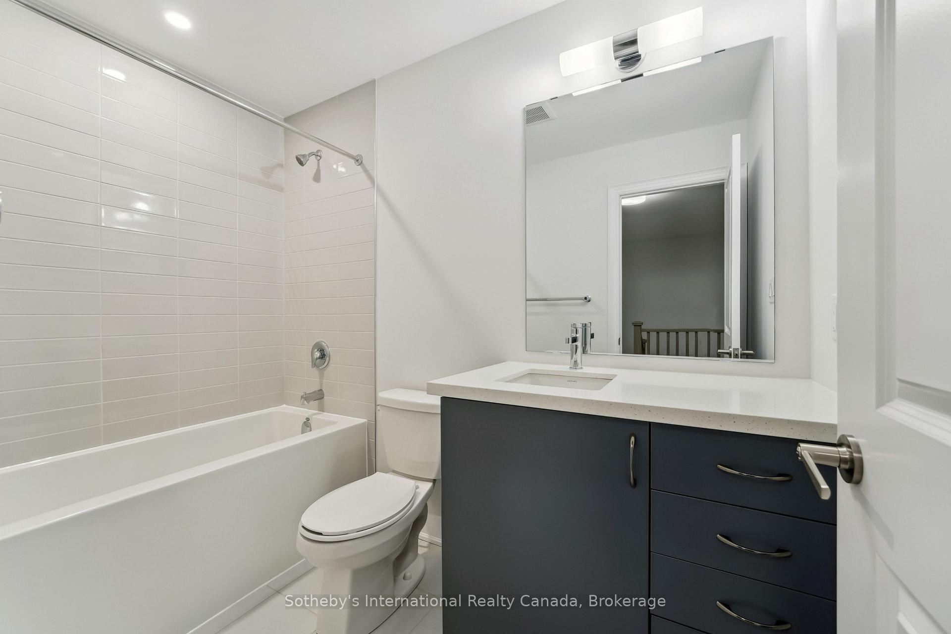 Photo 3 of Unit 8, 2184 Postmaster Drive, Oakville, Westmount — HOMEH