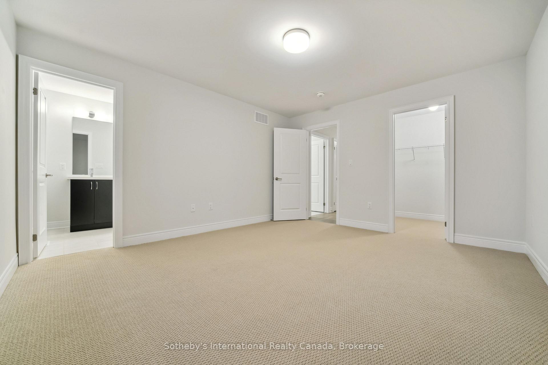 Photo 7 of Unit 8, 2184 Postmaster Drive, Oakville, Westmount — HOMEH