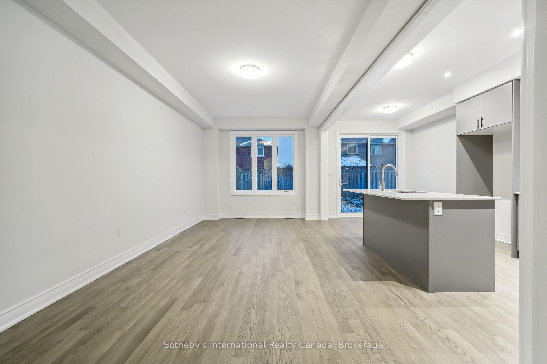 Photo 24 of Unit 8, 2184 Postmaster Drive, Oakville, Westmount — HOMEH