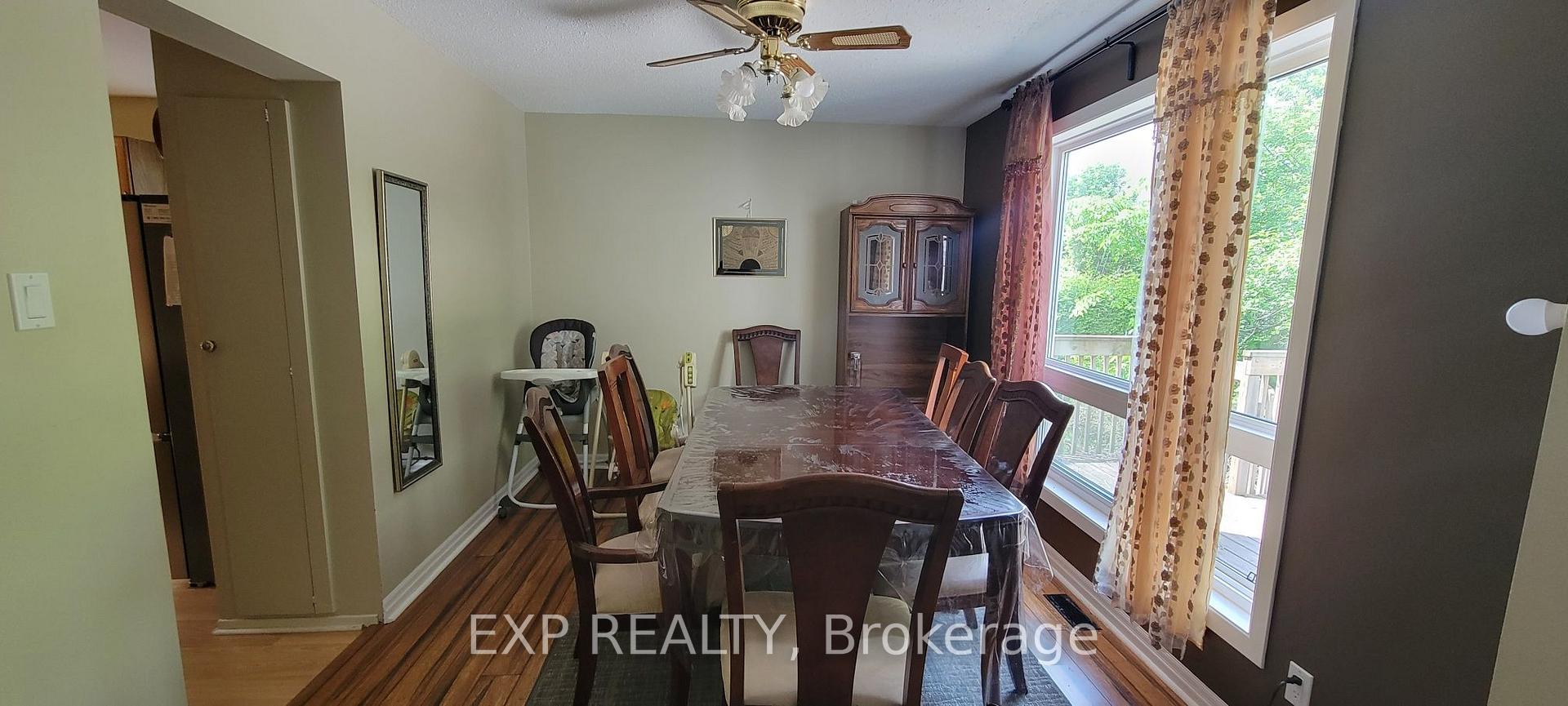 Photo 8 of 796 Harlequin Crescent, Ottawa, Chatelaine Village — HOMEH