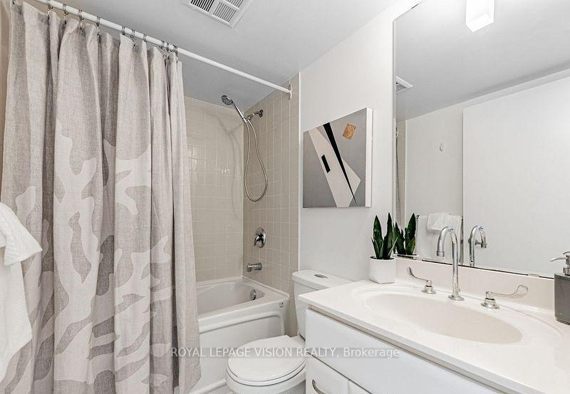 Photo 12 of Unit 3308, 38 Lee Centre Drive, Scarborough, Woburn — HOMEH