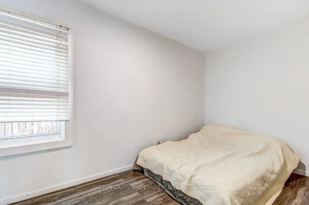 Photo 21 of 1136 Brydges Street, London, East M — HOMEH