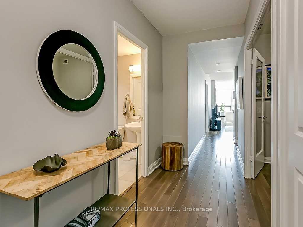 Photo 6 of Unit 1311, 1055 Southdown Road, Mississauga, Clarkson — HOMEH