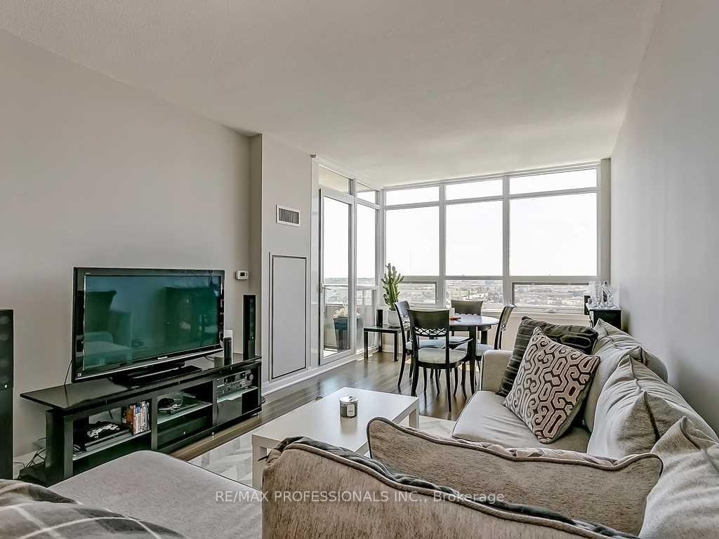 Photo 9 of Unit 1311, 1055 Southdown Road, Mississauga, Clarkson — HOMEH