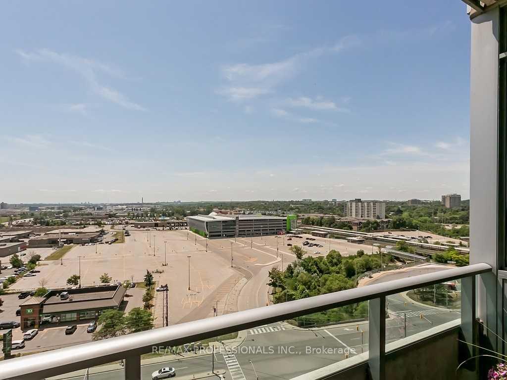 Photo 15 of Unit 1311, 1055 Southdown Road, Mississauga, Clarkson — HOMEH