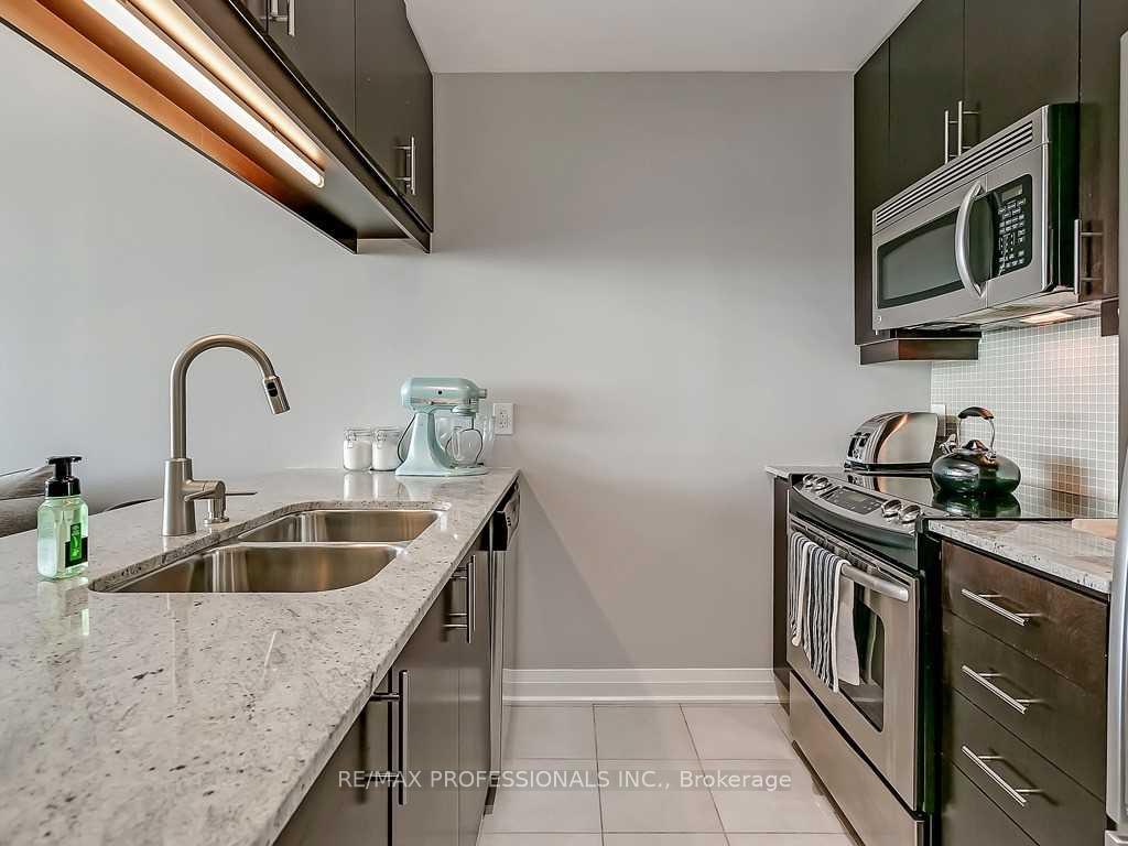 Photo 18 of Unit 1311, 1055 Southdown Road, Mississauga, Clarkson — HOMEH