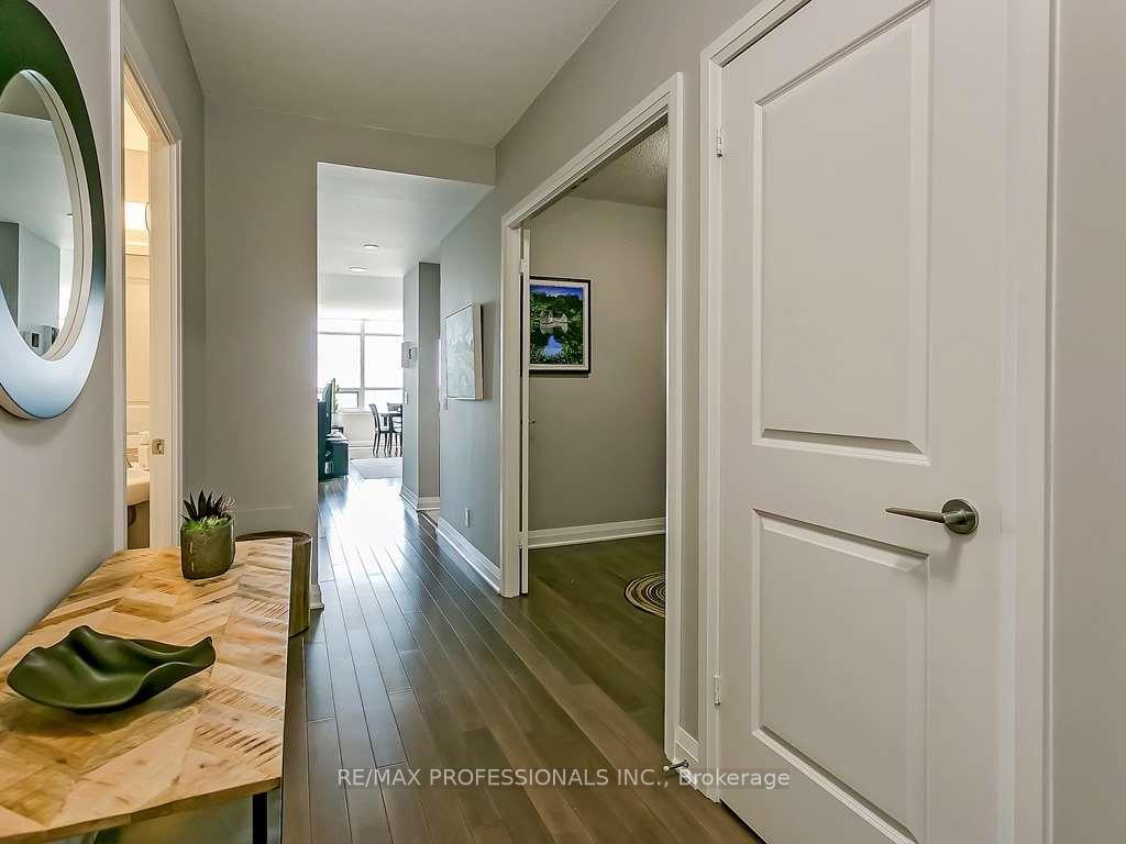 Photo 25 of Unit 1311, 1055 Southdown Road, Mississauga, Clarkson — HOMEH