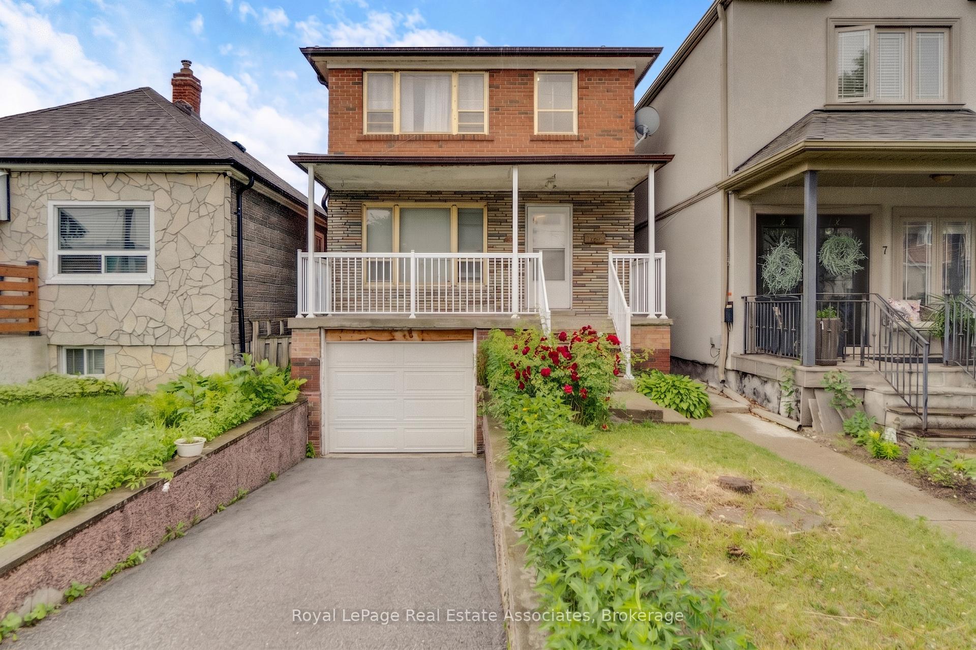 Photo 4 of 5 Homeview Avenue, Toronto, Rockcliffe-Smythe — HOMEH