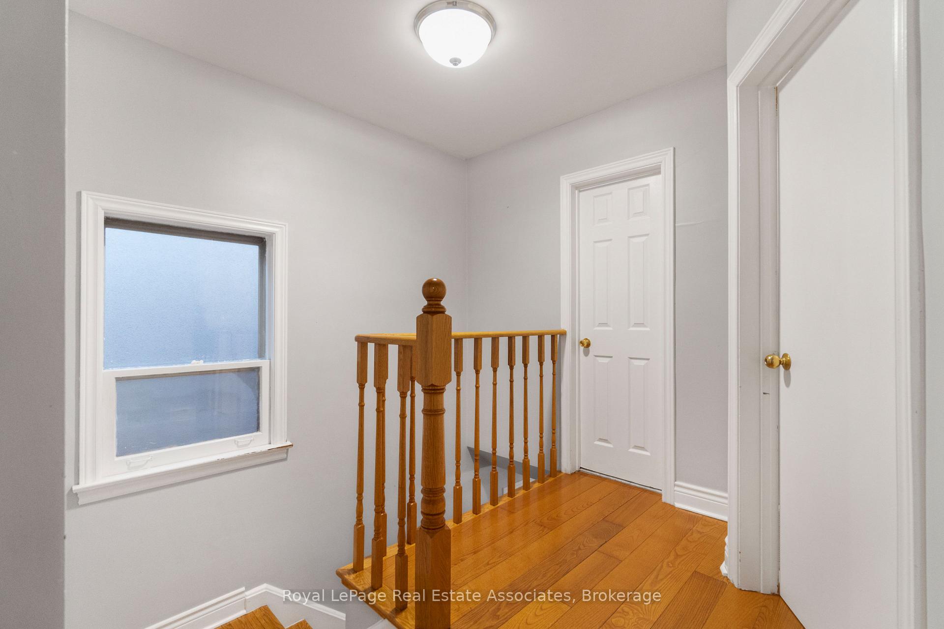 Photo 17 of 5 Homeview Avenue, Toronto, Rockcliffe-Smythe — HOMEH