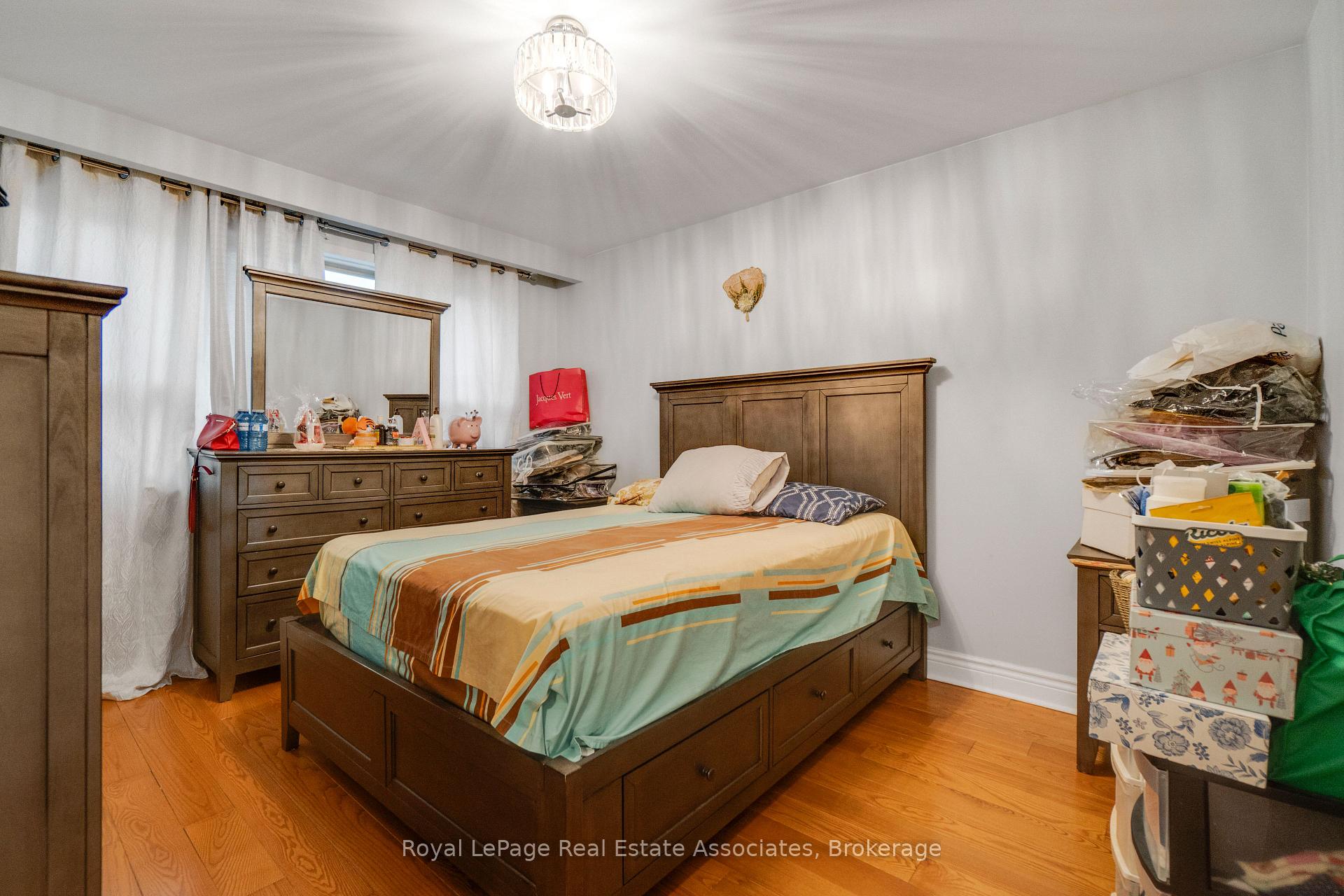 Photo 19 of 5 Homeview Avenue, Toronto, Rockcliffe-Smythe — HOMEH