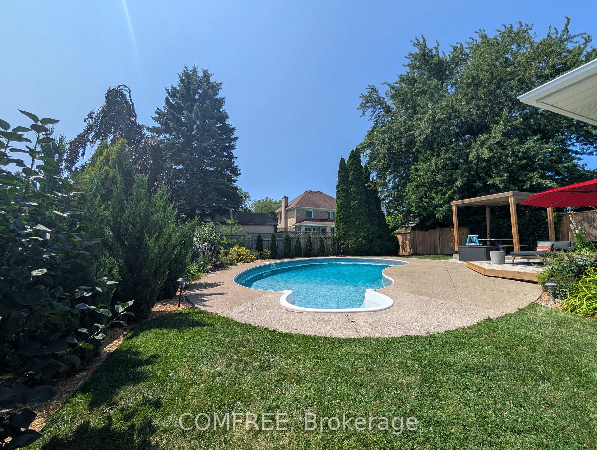 Photo 27 of 12 Millbridge Crescent, Pelham, Fonthill — HOMEH