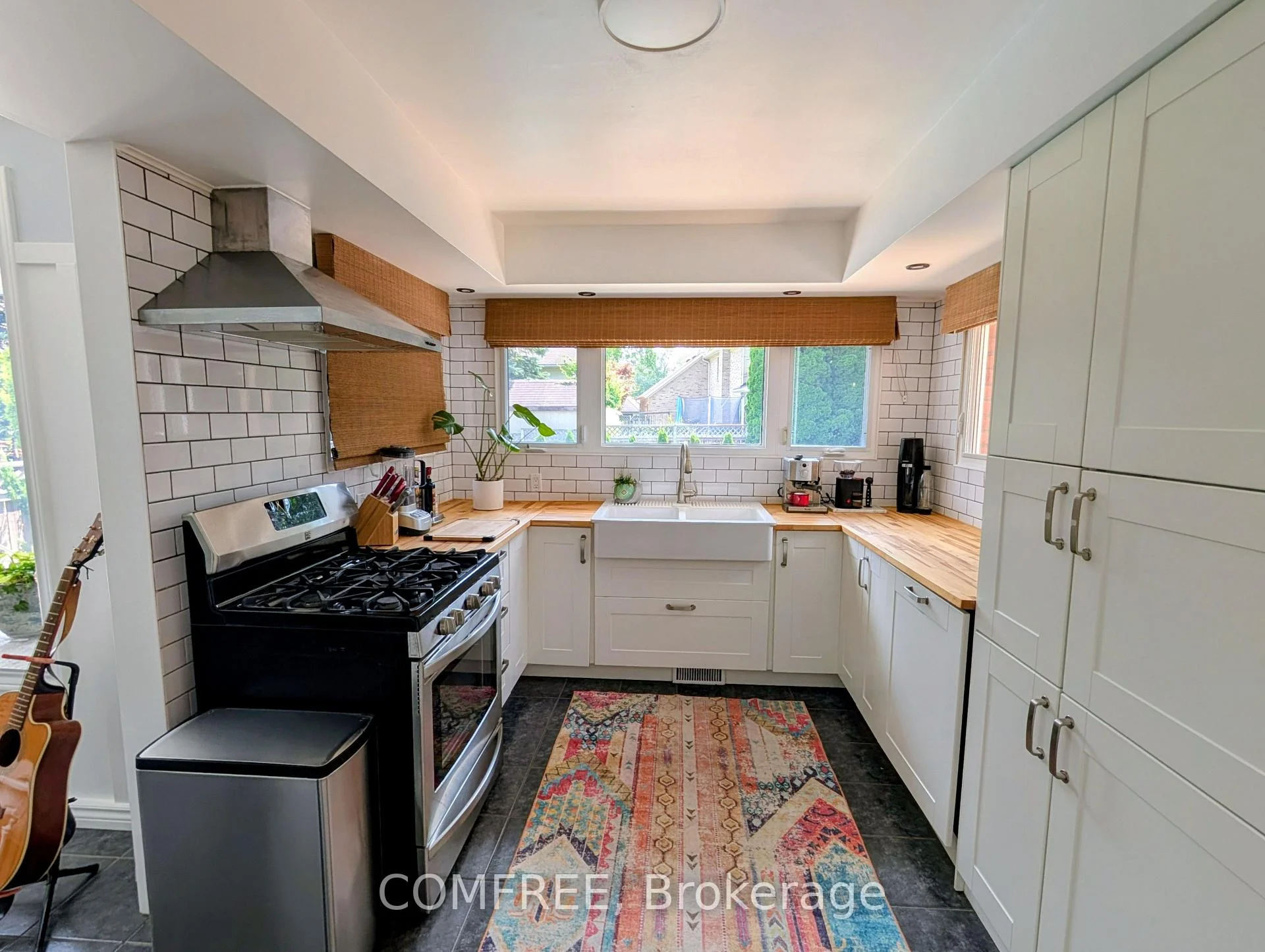 Photo 14 of 12 Millbridge Crescent, Pelham, Fonthill — HOMEH