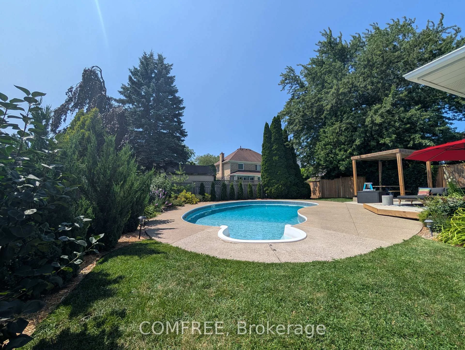 Photo 28 of 12 Millbridge Crescent, Pelham, Fonthill — HOMEH