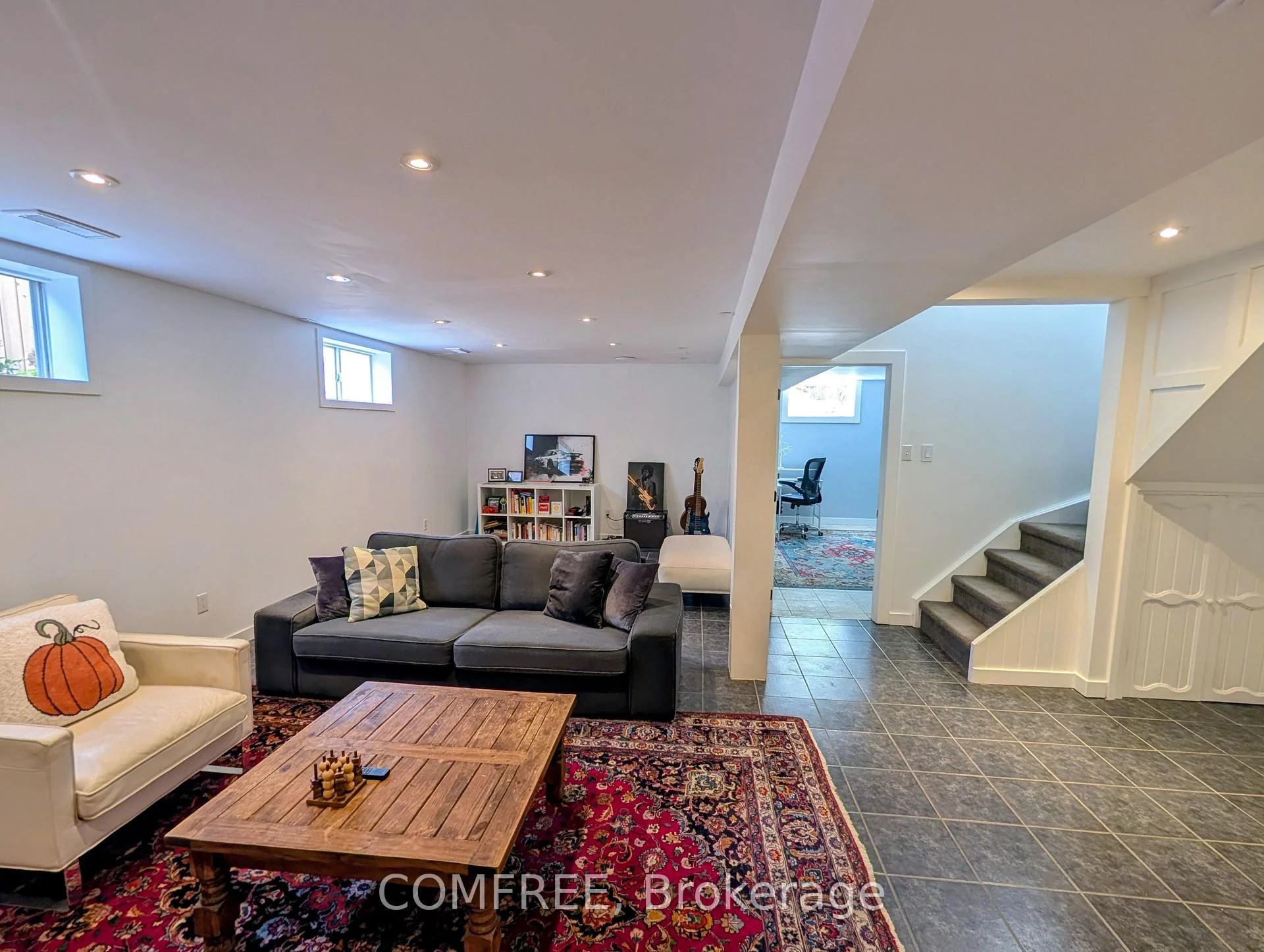 Photo 50 of 12 Millbridge Crescent, Pelham, Fonthill — HOMEH