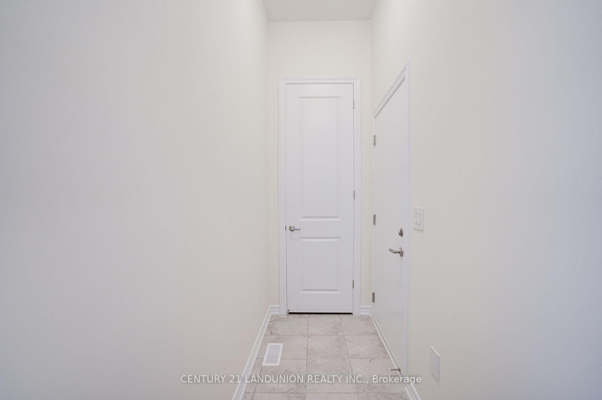 Photo 13 of Unit Lot 22, 66 Main Street, King, Schomberg — HOMEH