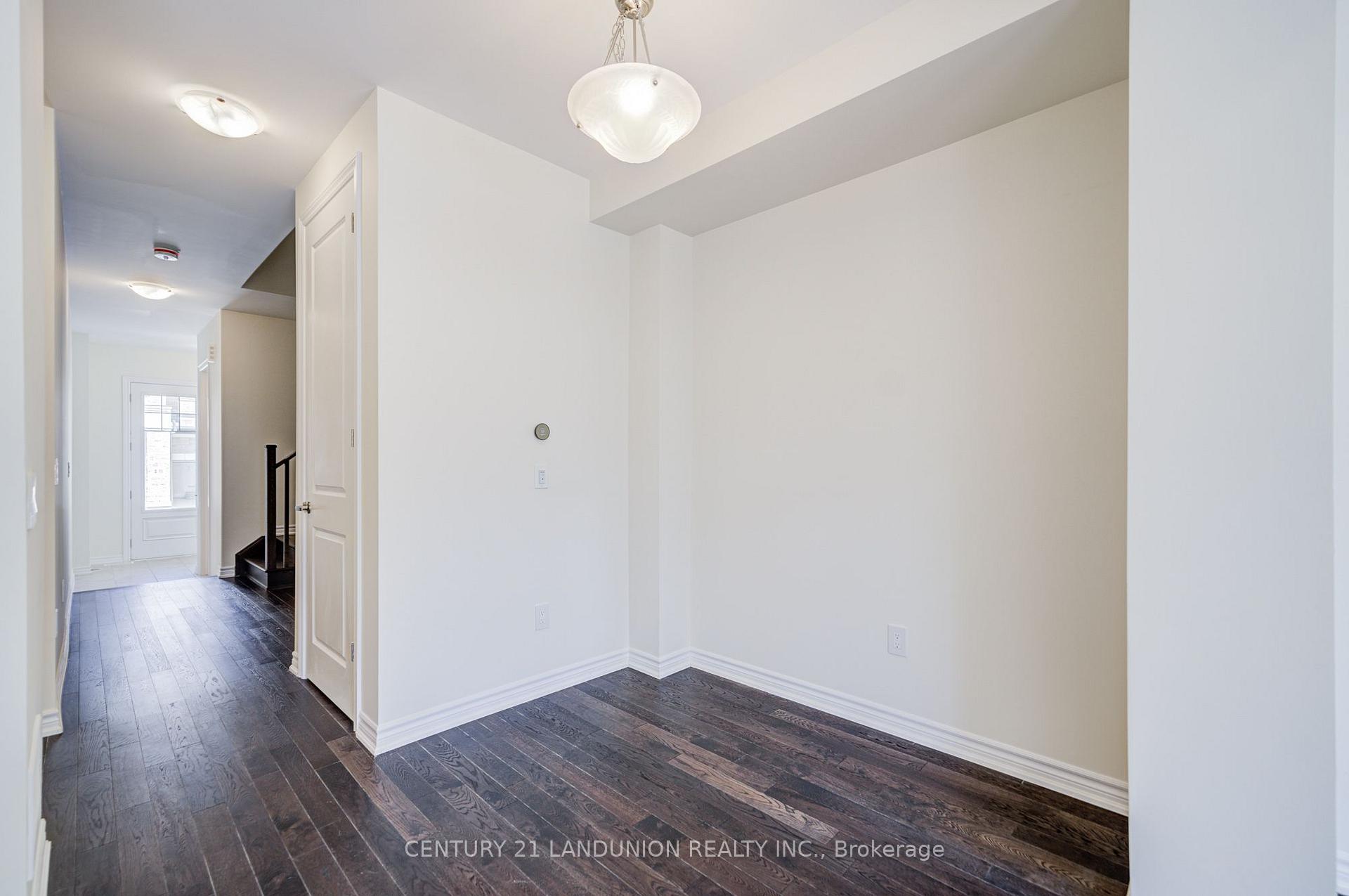 Photo 15 of Unit Lot 22, 66 Main Street, King, Schomberg — HOMEH