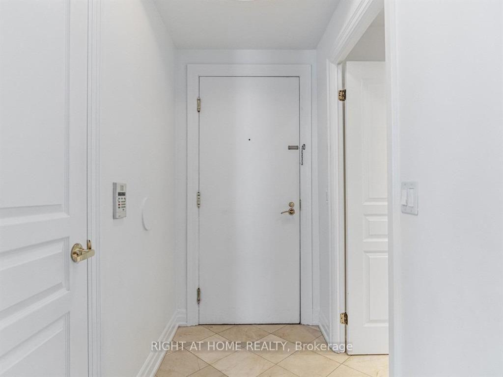 Photo 3 of Unit 207, 2087 Lake Shore Boulevard, Etobicoke, Mimico — HOMEH