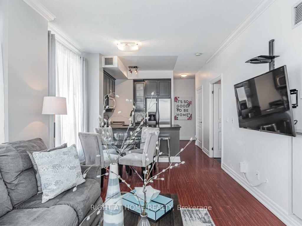 Photo 9 of Unit 207, 2087 Lake Shore Boulevard, Etobicoke, Mimico — HOMEH