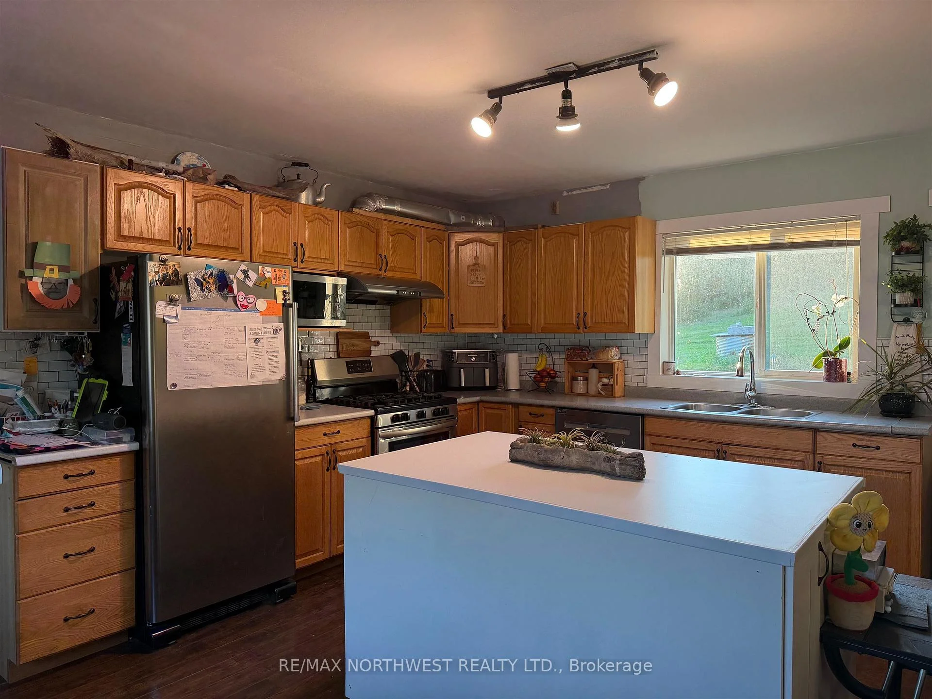 Photo 8 of 16 James Road, Kenora, Redditt Road East — HOMEH