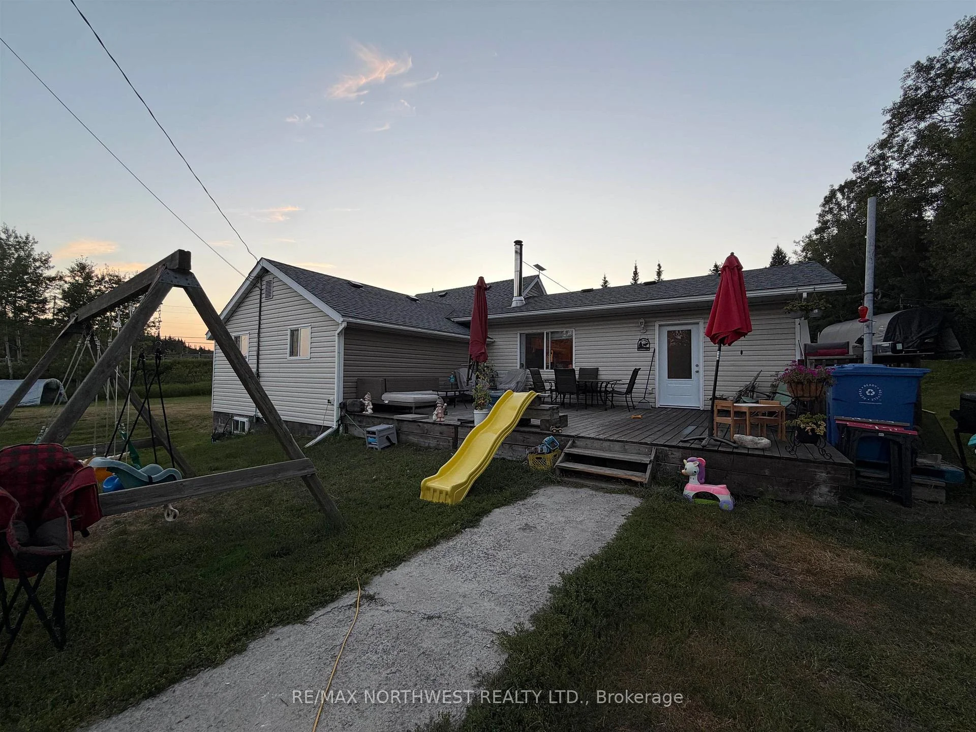 Photo 23 of 16 James Road, Kenora, Redditt Road East — HOMEH