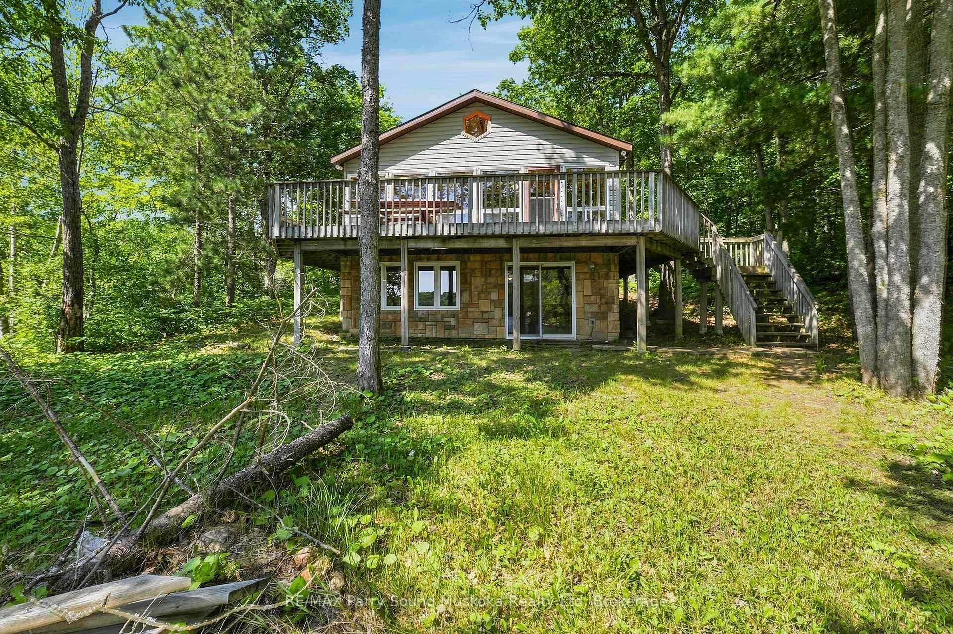 Photo of 889 185 WA Horseshoe Lake