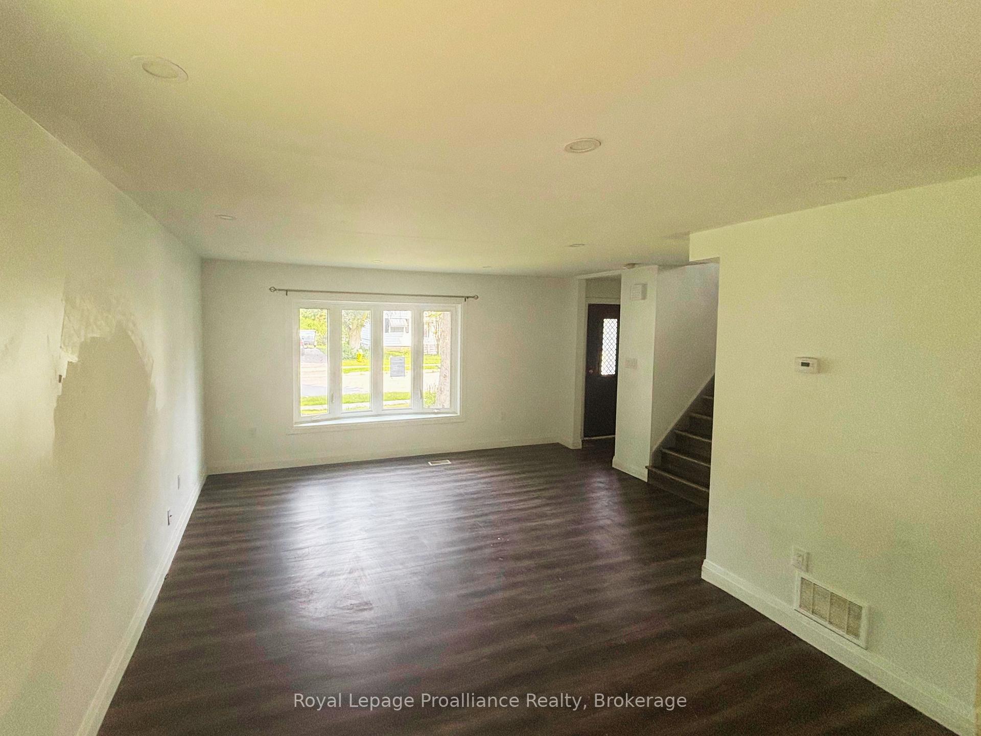 Photo 9 of 18 Ritchie Avenue, Belleville, Belleville Ward — HOMEH