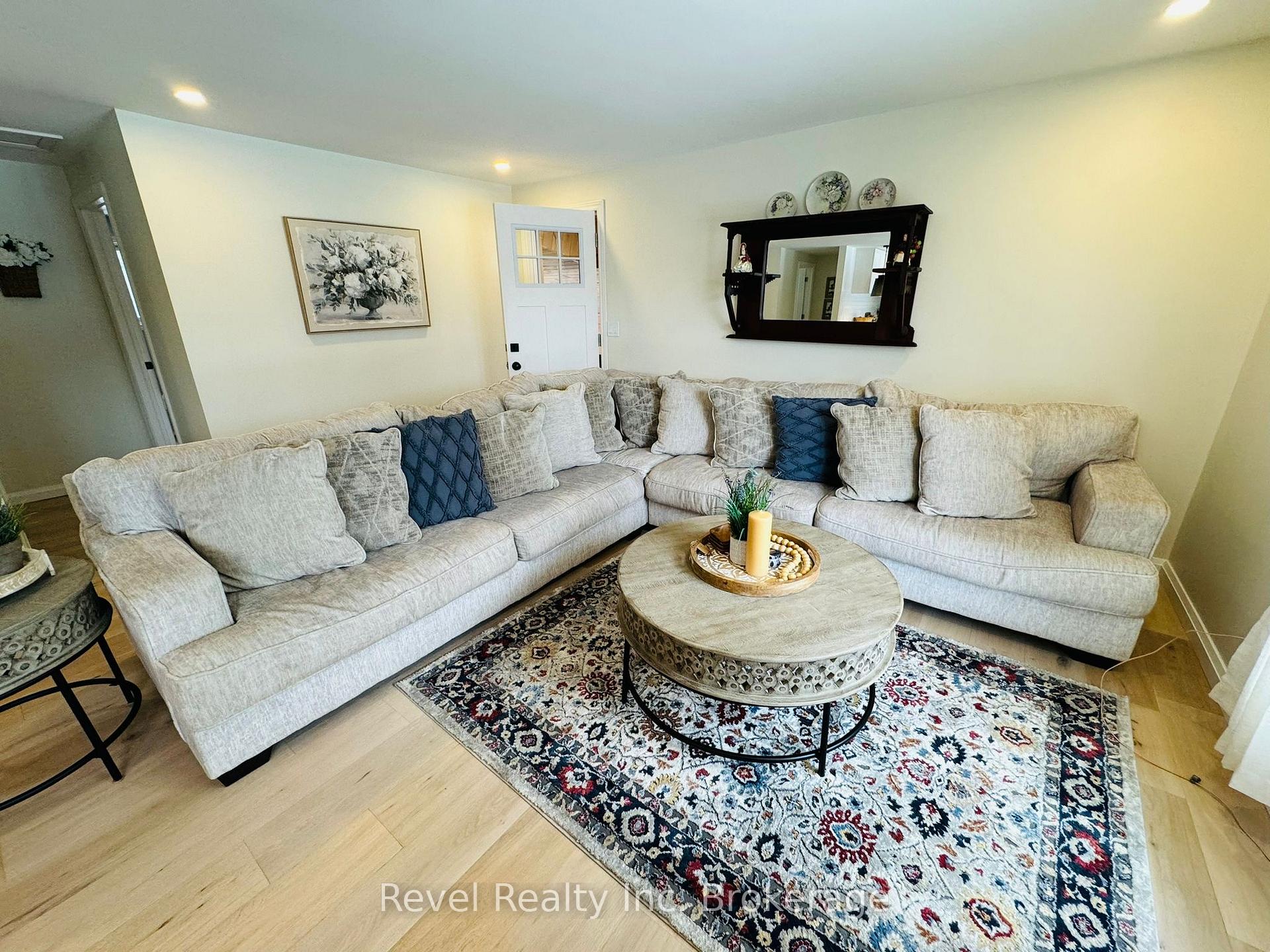 Photo 10 of 541 Donald Street, Mattawa — HOMEH