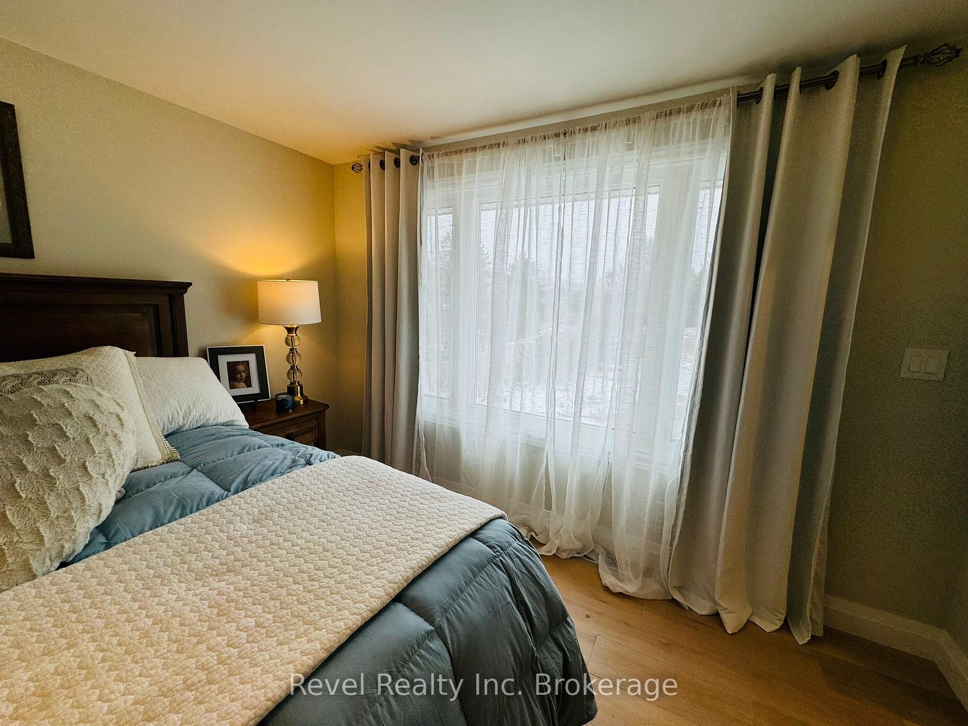 Photo 13 of 541 Donald Street, Mattawa — HOMEH