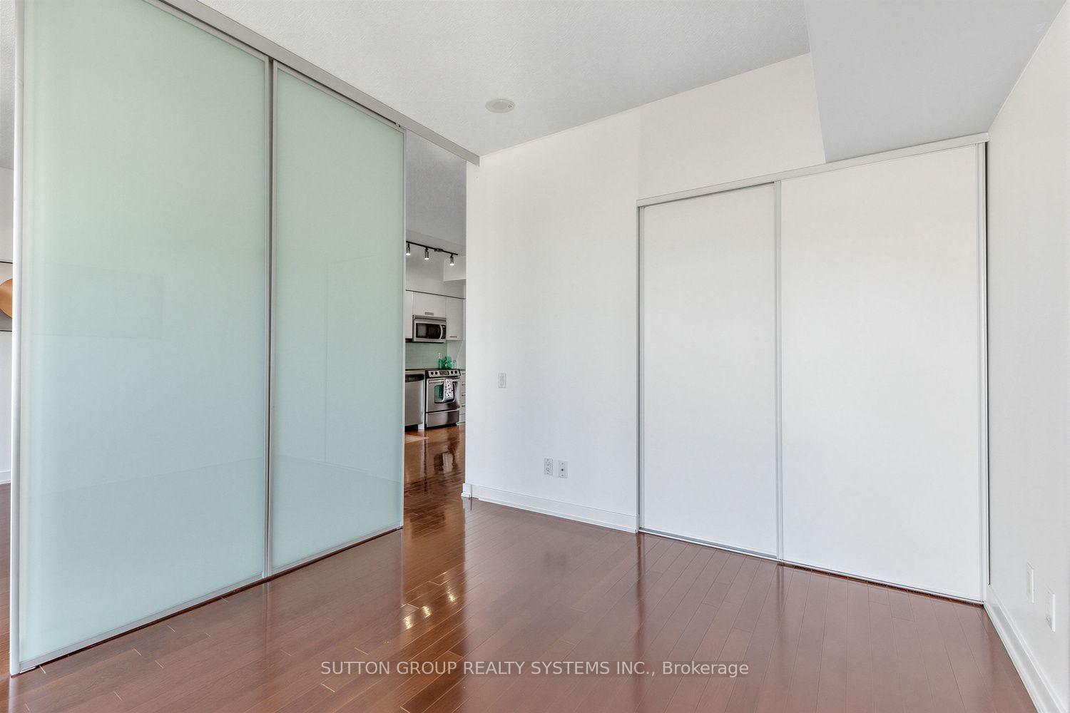 Photo 16 of Unit 1406, 33 Charles Street E, Toronto, Church-Yonge Corridor — HOMEH