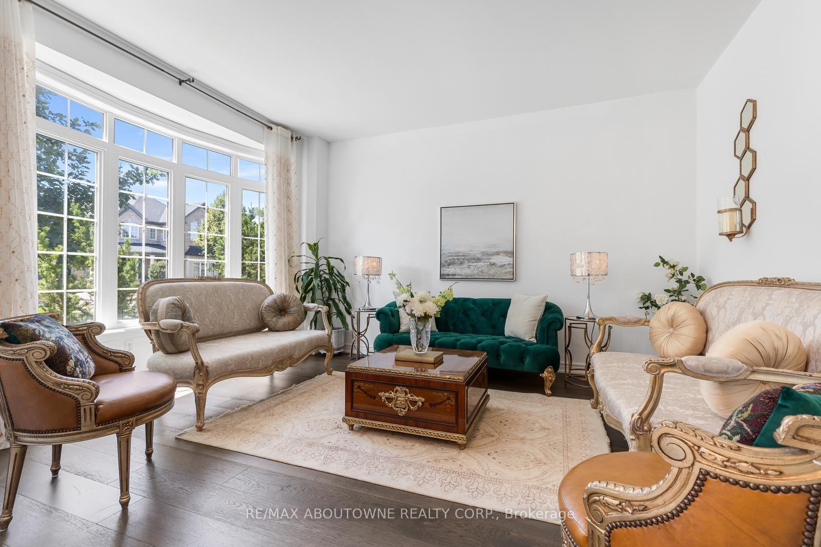 Photo 3 of 3308 Liptay Avenue, Oakville, Bronte Creek — HOMEH