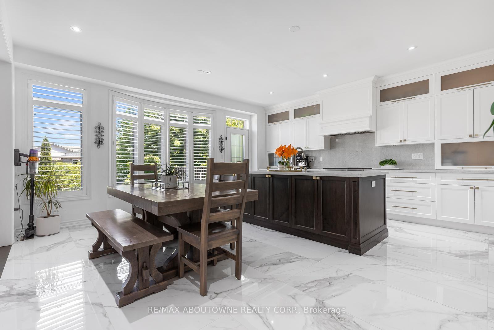Photo 12 of 3308 Liptay Avenue, Oakville, Bronte Creek — HOMEH