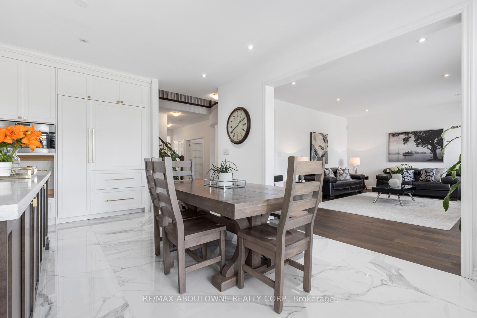 Photo 13 of 3308 Liptay Avenue, Oakville, Bronte Creek — HOMEH