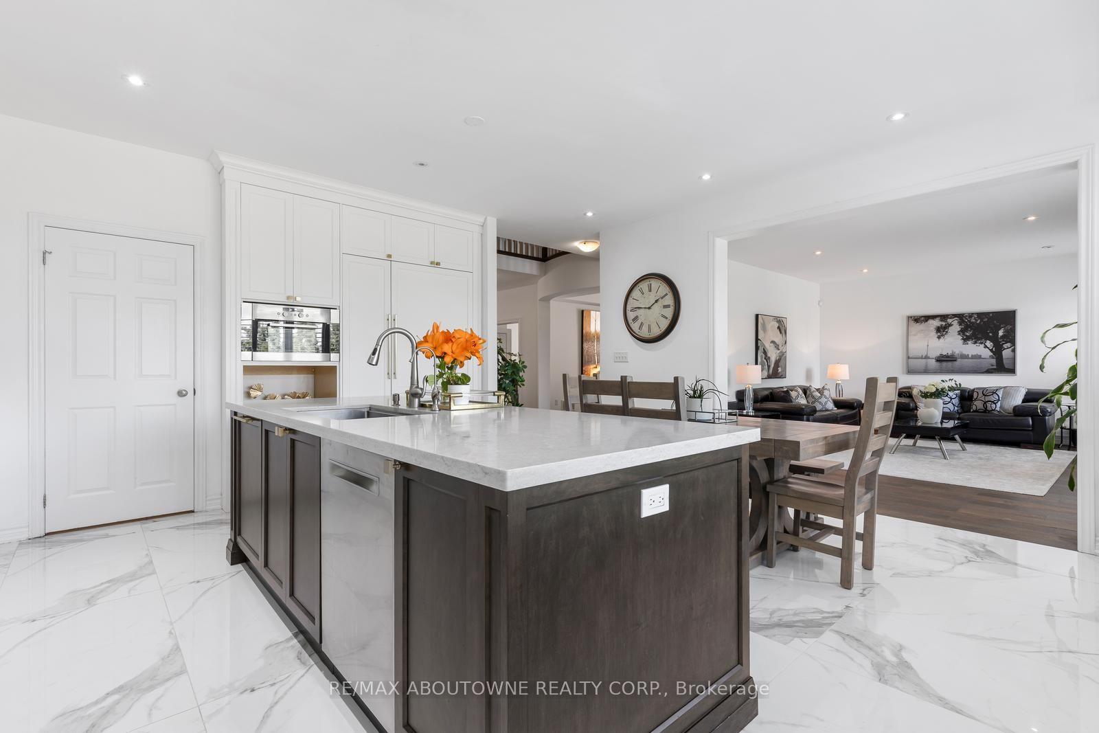 Photo 18 of 3308 Liptay Avenue, Oakville, Bronte Creek — HOMEH