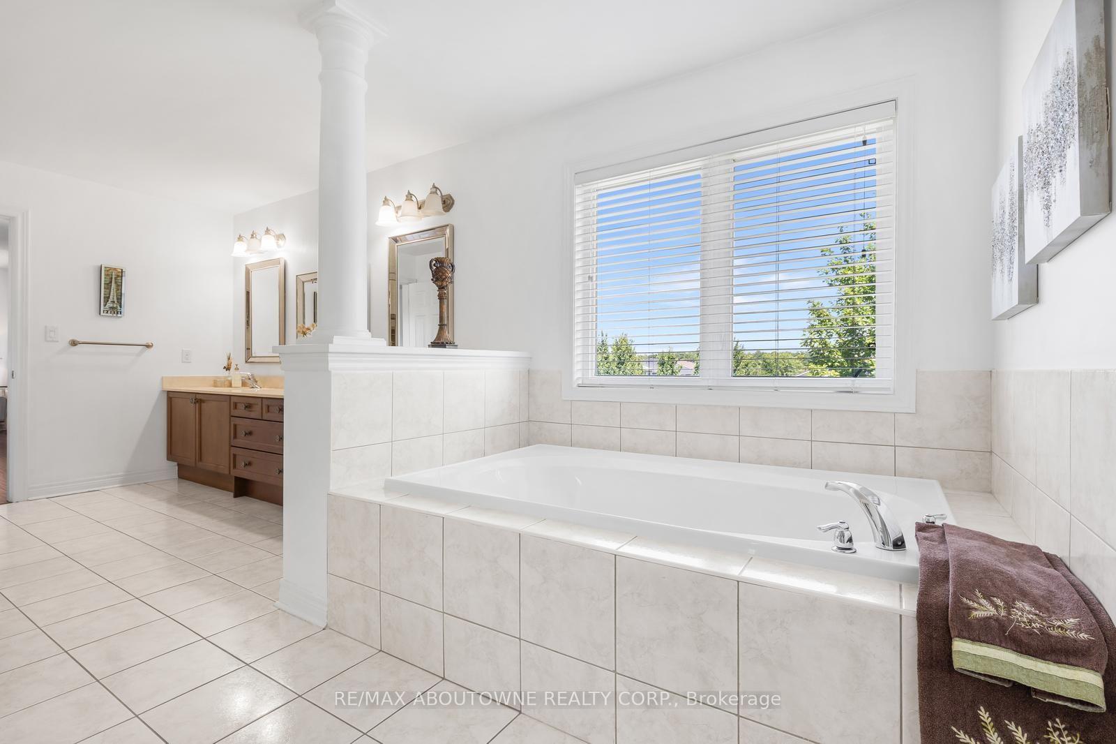 Photo 28 of 3308 Liptay Avenue, Oakville, Bronte Creek — HOMEH
