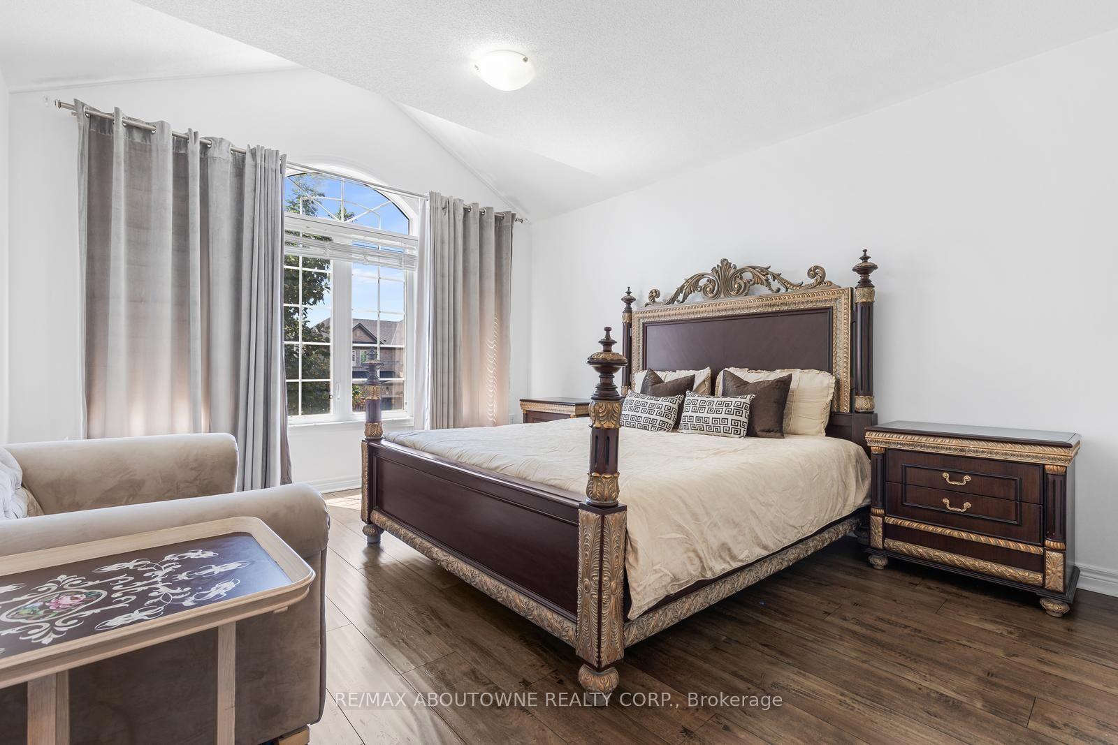 Photo 32 of 3308 Liptay Avenue, Oakville, Bronte Creek — HOMEH