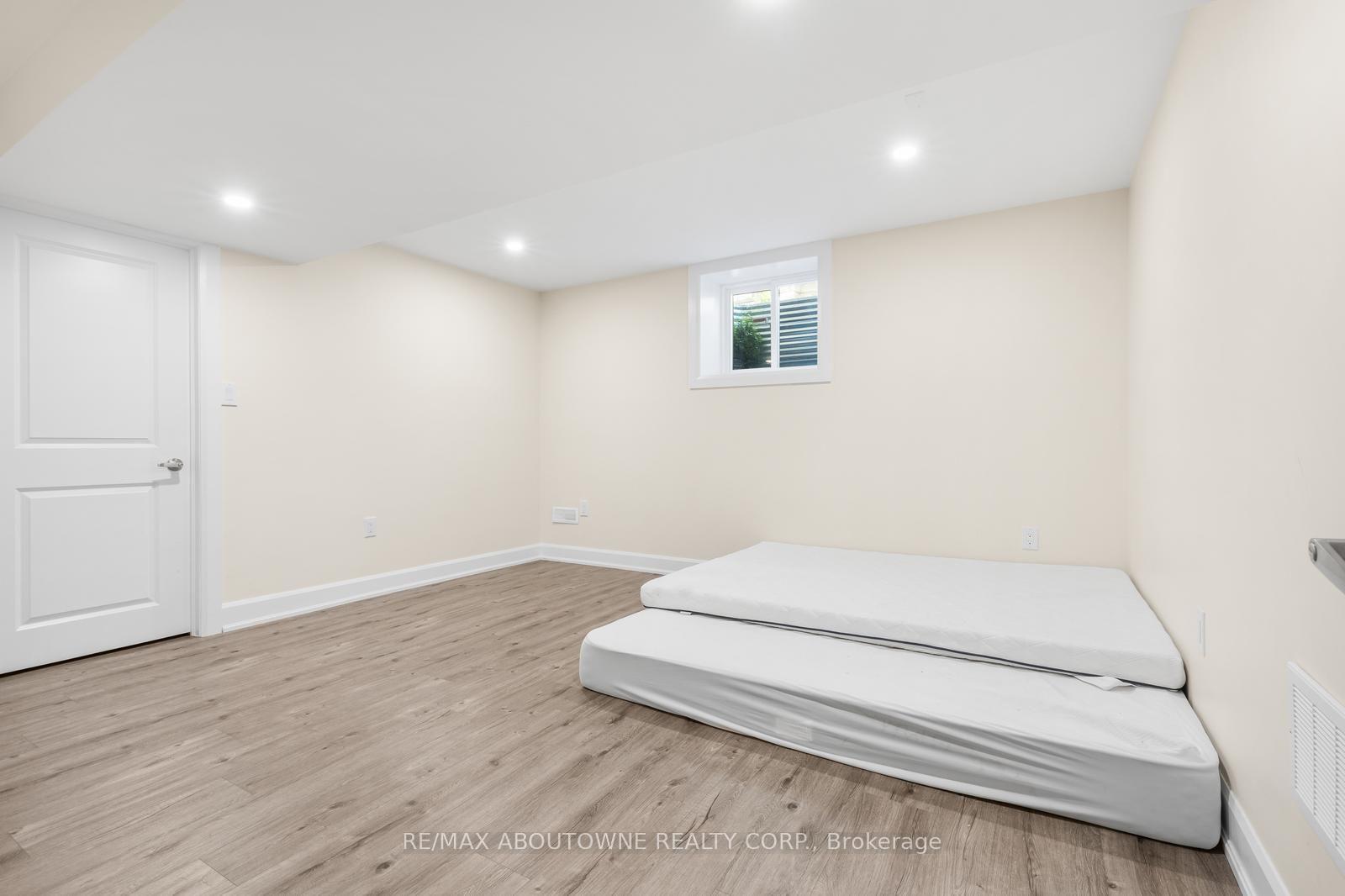 Photo 40 of 3308 Liptay Avenue, Oakville, Bronte Creek — HOMEH